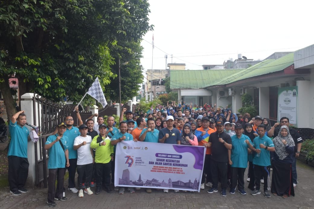 Antusiasme MIN 2 Tebing Tinggi ikuti Olah Raga dan Jalan Santai Menyambut HAB Kementerian Agama Ke 79 dan HUT DWP Ke 25